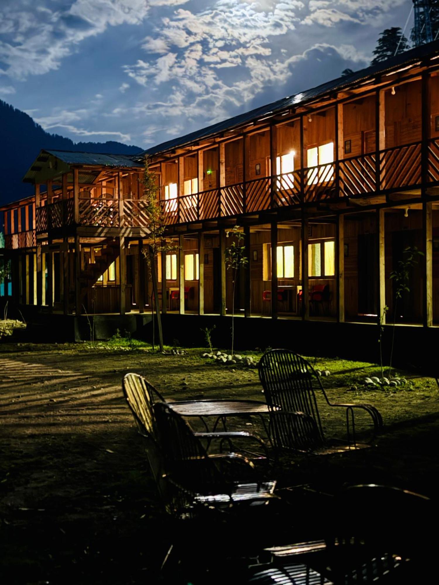 Wyndham Heritage Hotel & Resort Sharda Shardi Buitenkant foto